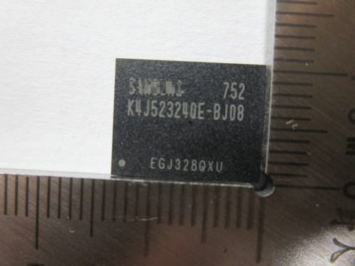 1 NUOVO CHIP HYB18H512321BF-I4 HYB18H512321BF14 HYB18H512321BF-14 FBGA136 IC #W8 EUR 6,95