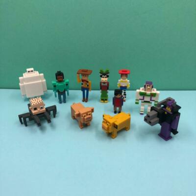 Disney Crossy Road verpixelt Mini Toy Story großer Held 6 Figuren Set Konvolut x 11