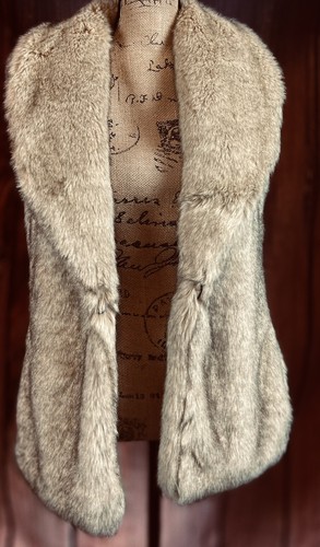 SANTUARY WOMENS MULTI COLORED BEIGE SLEEVELESS FAUX FUR VEST SIZE XS MINT EUC - Picture 4 of 10