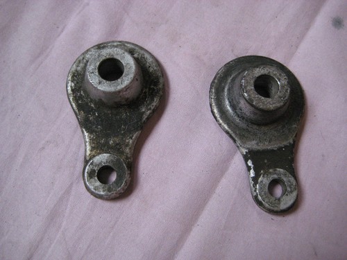 Mercedes div. Oldtimer Halterungen Querabstützung Hinterachse, gebraucht