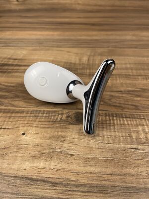 3 Colors LED Photon Therapy Neck Massager Face Skin Lifting Tool ( Pre-owned)