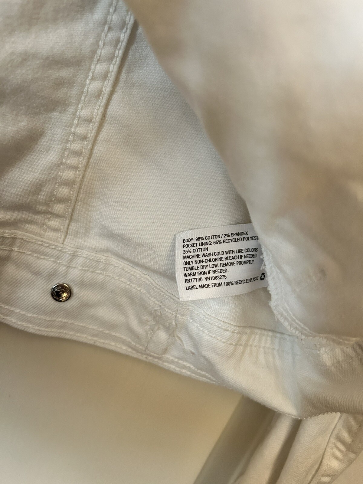 White denim jean jacket Universal Thread Size M W… - image 7