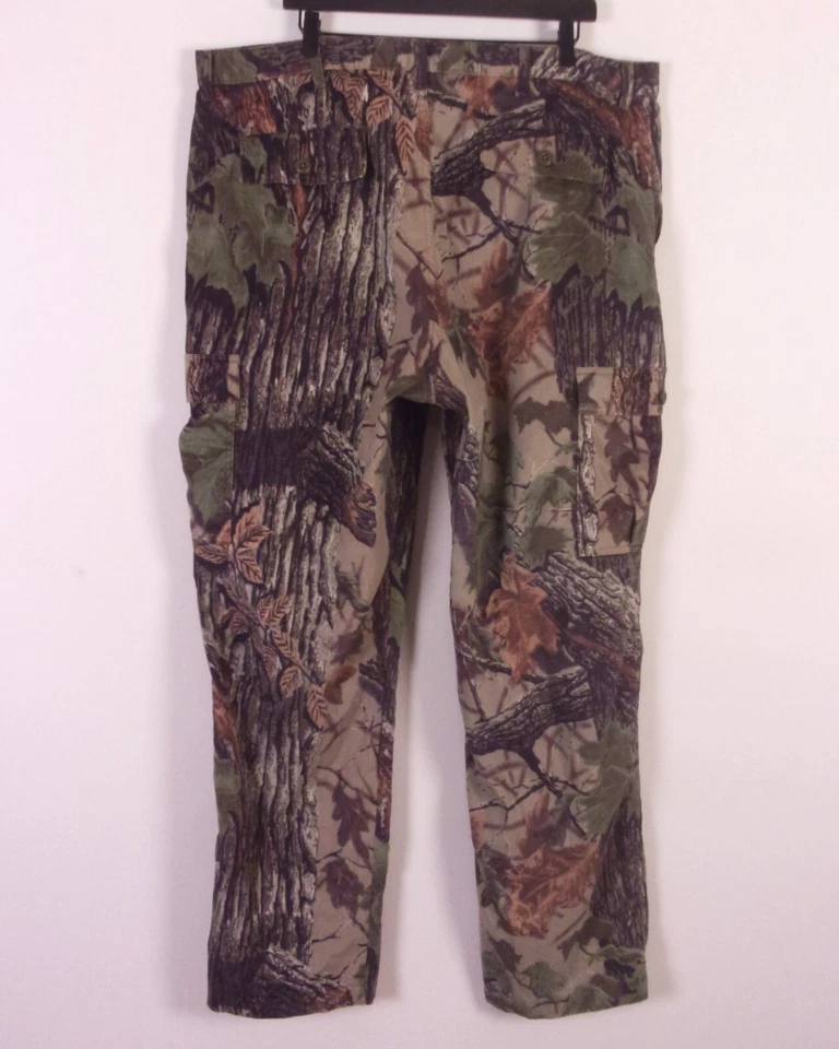 NWOT Cabela's Realtree Camo Cargo Pants Hunting Soft Textured Nylon 42 REG - Image 3 of 4