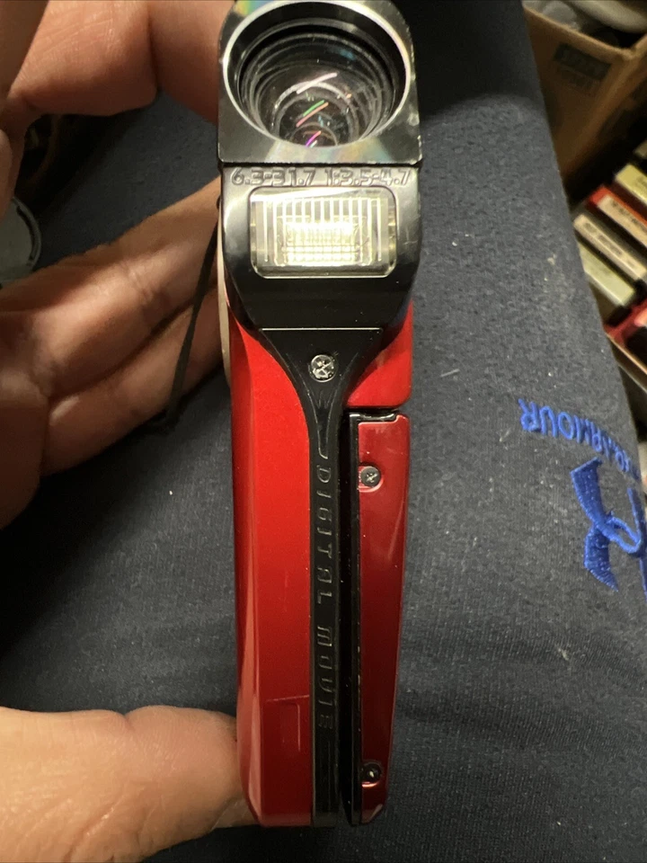 Videocámara digital Sanyo Xacti VPC-C6EX 6MP MPEG4 ROJA sin cargador Foto 2 de 4