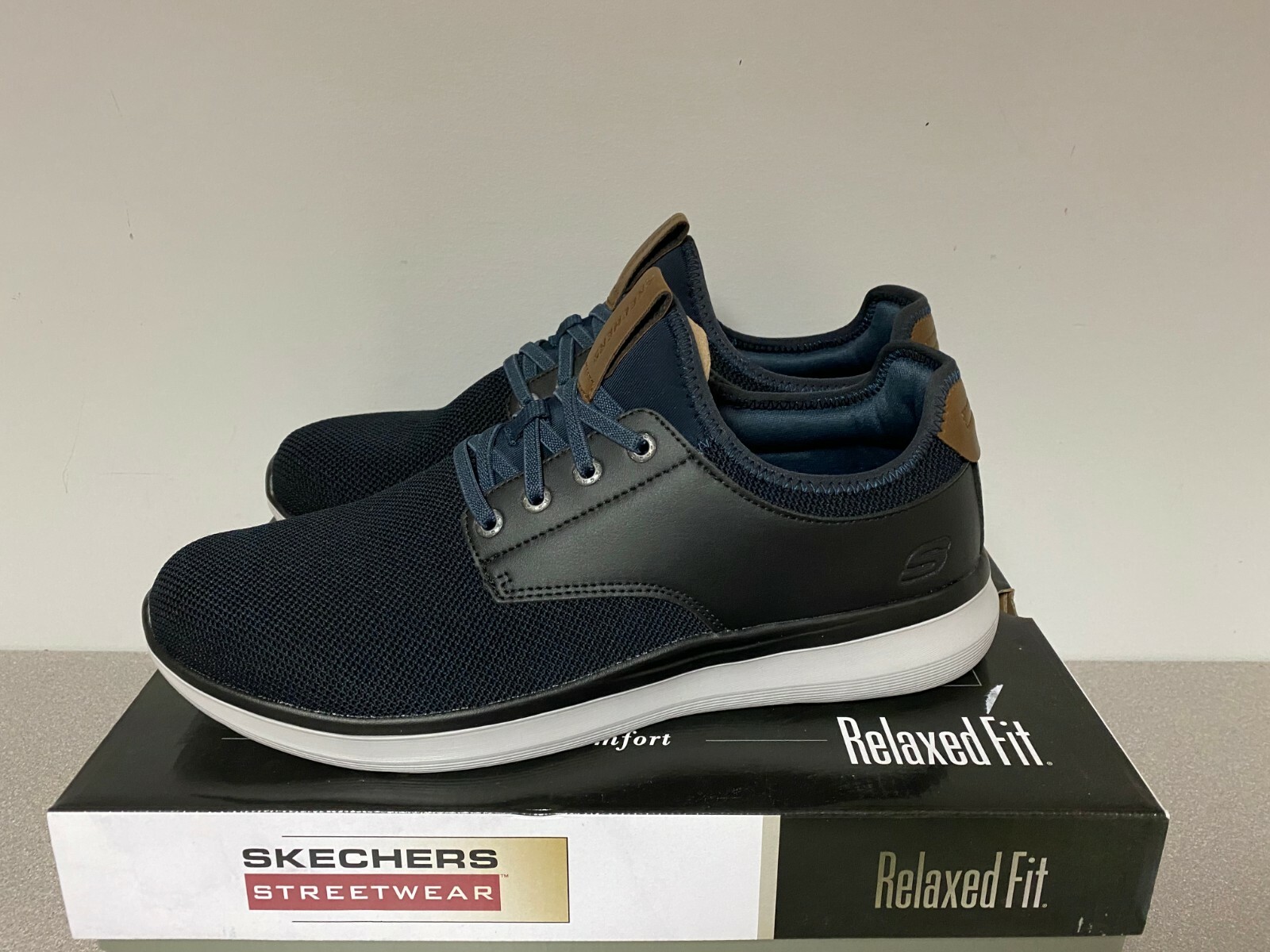 skechers depth charge flish