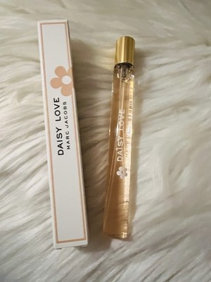 MARC JACOBS DAISY LOVE EAU DE TOILETTE SPRAY 0.33 OZ BOXED
