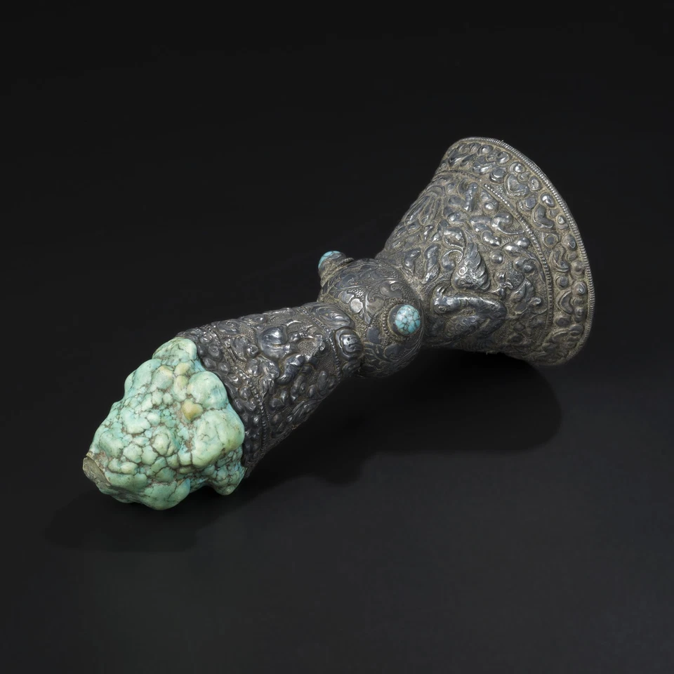 Estampilla de templo budista plateada con motivo floral de pájaros decorados turquesa tibetana Foto 3 de 4