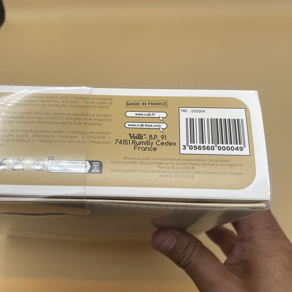 Juego de regalo de juguete y pañales Sophie La Jirafa Vulli hecho en Francia NUEVO Foto 3 de 3