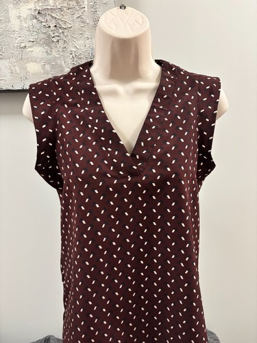 Ann Taylor Ruffle Neck Blouse XS Petite XSP LN Wine Geo Dot Sleeveless Shell