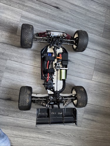 Losi 8ight 8 1/8 Brushless Converted Rc Truggy Auto Buggy Roller ohne Elektrik - Bild 15 von 16