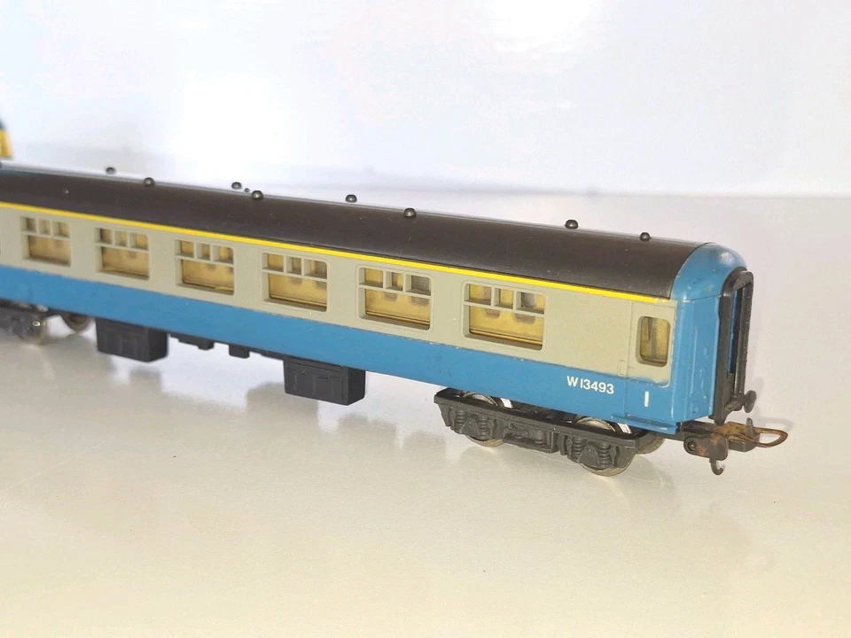 Lima BR Intercity Loco & Carriage. Good Cond. Minor Damage. HO Scale.  2 rail DC - Image 3 of 4