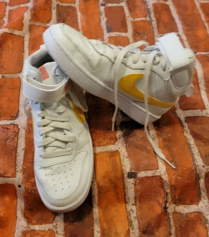 Nike Court Borough Girls Sz 5 Youth Shoes