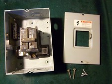 SIEMENS Load Center E0204ML10605-2 60 Amp 120/240 Volt w/breakers- USED~ Aisle N