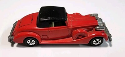 Vintage Tomica Tomy F52 Red 1937 Packard Coupe Roadster 1/72