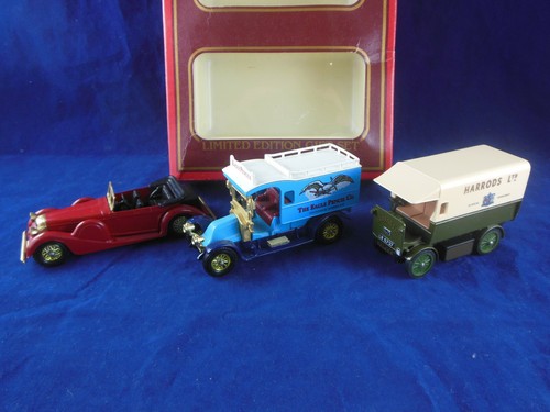 Matchbox Yesteryear Gift set 3 models Y11 Lagonda, Y25 Renault Van & Y29 Walker  - Picture 1 of 12