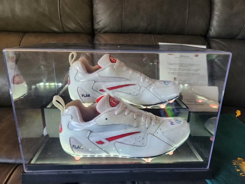 JOE MONTANA SIGNED GAME ISSUED CLEATS UDA "16" Exist, MONTANA OWNED 🔥 RARE 🔥 