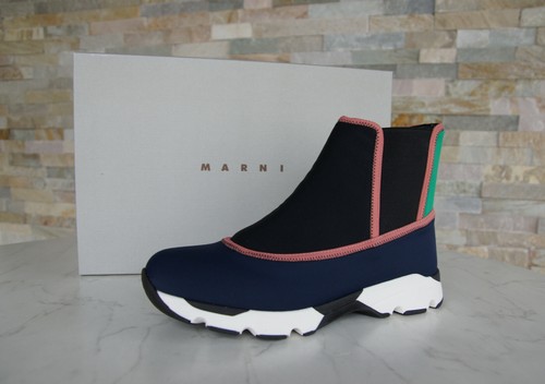 pull on high top sneakers