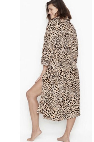 VICTORIA'S SECRET Plüsch kuschelig lang oder kurz Morgenmantel Herz, Leopard, neidisch geprägt - Bild 3 von 29