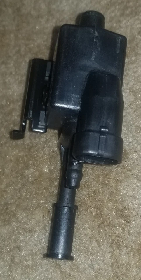 Válvula de purga de bote de vapor Dorman 911-017 para SK911017 PV166 CP515 CP425 ma Foto 4 de 4