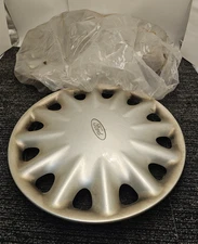 (QTY 2) Ford 15" Hubcap Wheel Cover Replacement For 1995-99 Ford Contour *USED