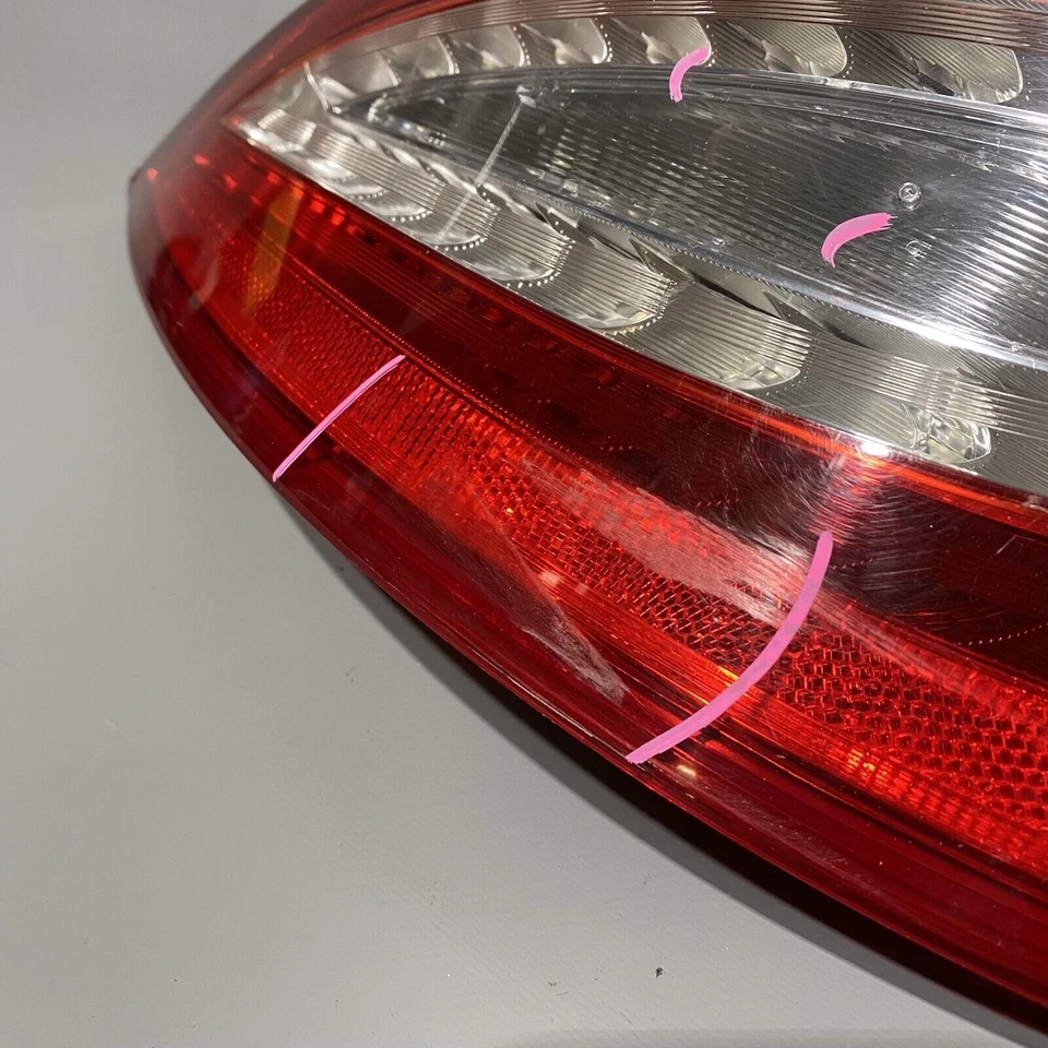LUZ TRASERA MERCEDES BENZ CLS550 CLS63 PASAJERO DERECHO LED OEM 2012 2013 2014 Foto 4 de 4