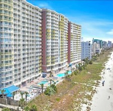 1 week at Baywatch Resort in 1 Bedroom unit on 6th Floor 3 Beds, sleeps 6