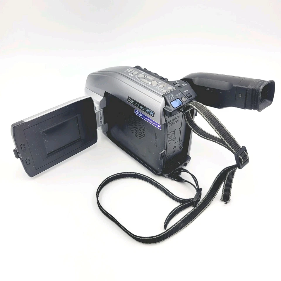 Panasonic PV-L452D VHS-C Palmcorder - No Battery - UNTESTED - FOR PARTS - Image 2 of 4