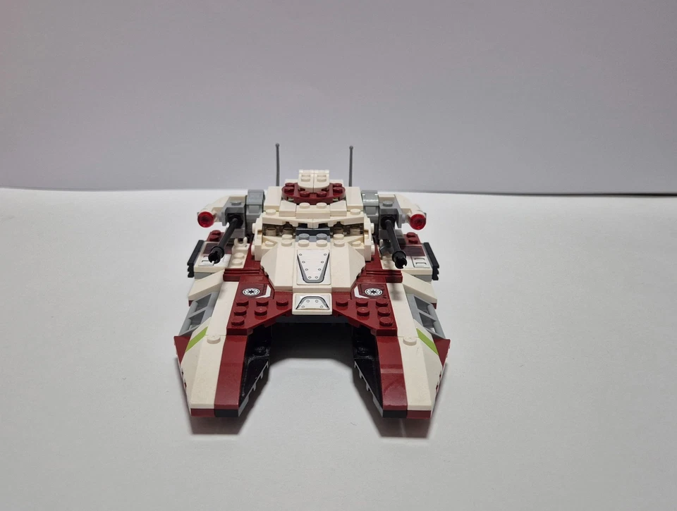 LEGO Star Wars 75182 Republic Fighter Tank, foto 4 de 5