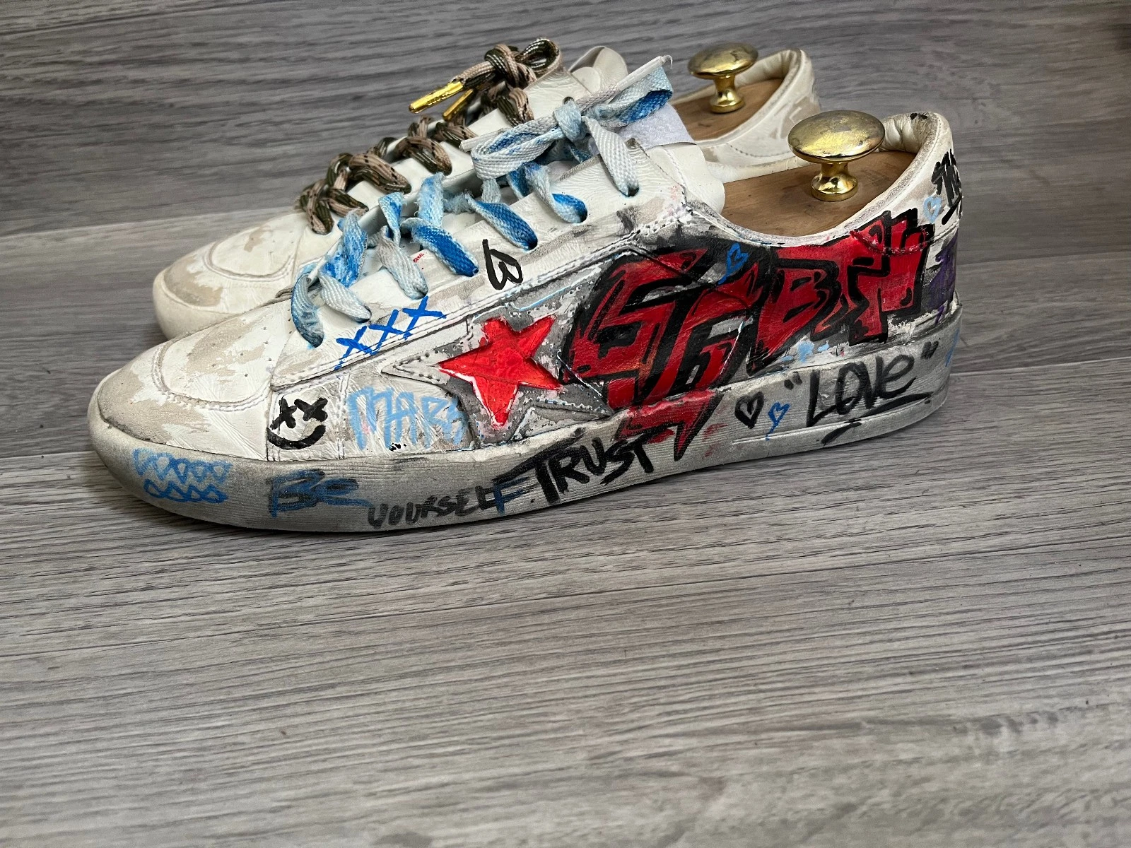 GOLDEN GOOSE STARDAN GRAFFITI LOW TOP SNEAKERS SZ 43