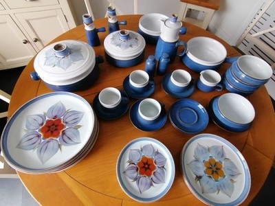Vintage Dendy Langley Chatsworth Geschirr - Teller Terrinen Kaffeekanne Kruzifix Set