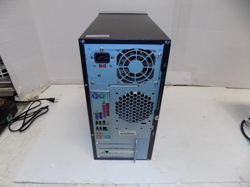 Настольный ПК AMD Sempron Compaq Presario SR2721 2 ГБ RAM без жесткого диска - Изображение 2 из 4