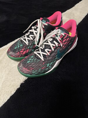 Rare Nike Kobe 8 Miami Beach Christmas Grinch Yzy Mens 9.5 Immaculate Condition
