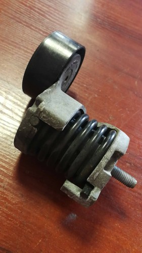 BMW 1 3ER E81 E87 E90 E91 E92 Benzin N43 Motor Pumpe Riemenspanner 7558752