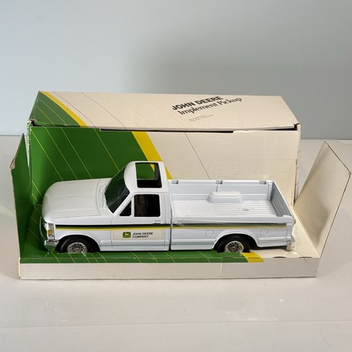 ERTL 1/16 John Deere Implement Pickup Truck Ford F-150 In Box White Die-cast - Picture 17 of 24