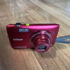 Nikon COOLPIX S3500 20.1MP Digital Camera - Red With 4gb Sd Card With Charger