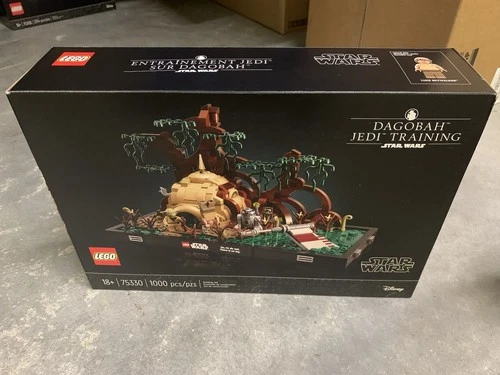 LEGO Star Wars: Dagobah Jedi Training Diorama (75330)