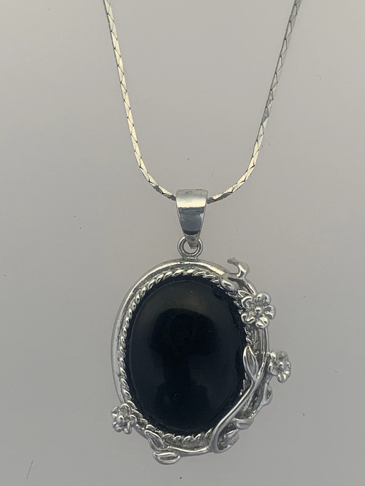 Vintage Silver Tone Floral & Black Faux Onyx Oval Pendant Necklace - Image 2 of 4