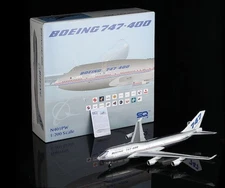 SQ Wings L2131FD 1:200 Boeing 747-400 Boeing House N401PW Polished Flaps Down