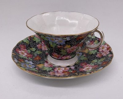Adderley 1879 - Bone China - Tasse & Untertasse - Floral Black Chintz - gewellter Rand