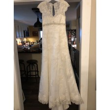Ivory Wedding Dress with lace and sequins Size 6