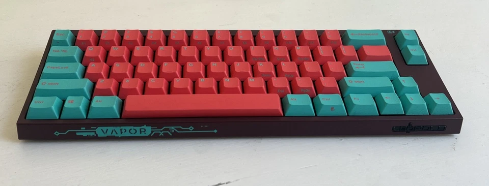 Leopold Vapor Wireless Gaming Keyboard - Quiet Clicky Keys Satisfying - Image 2 of 4