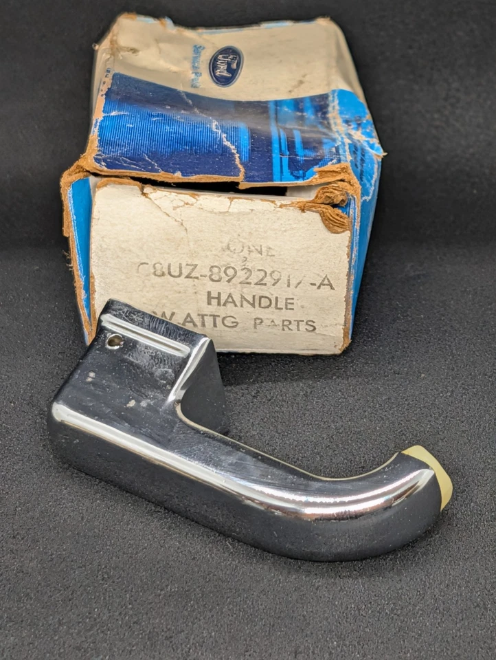 NOS 1977 1978 FORD F100 F150 F250 F350 PICKUP TRUCK LH DOOR VENT WINDOW HANDLE - Image 3 of 4