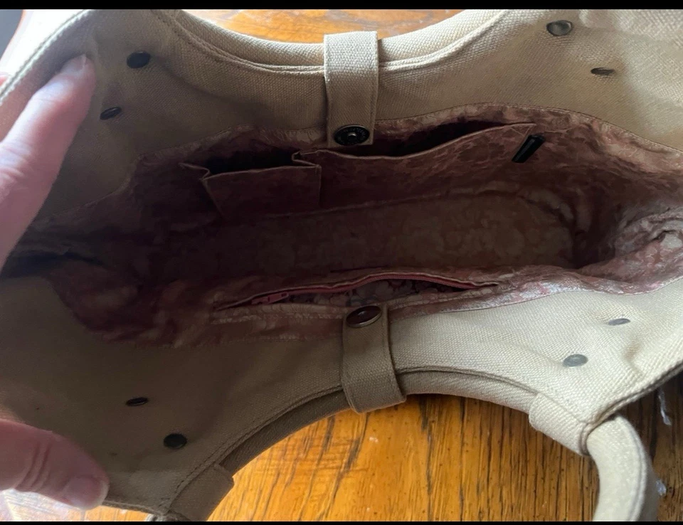 Cartera de Mano Colección DV Marrón Doble Asa Bordada Flor de Loto - Nueva con Etiquetas Foto 3 de 4