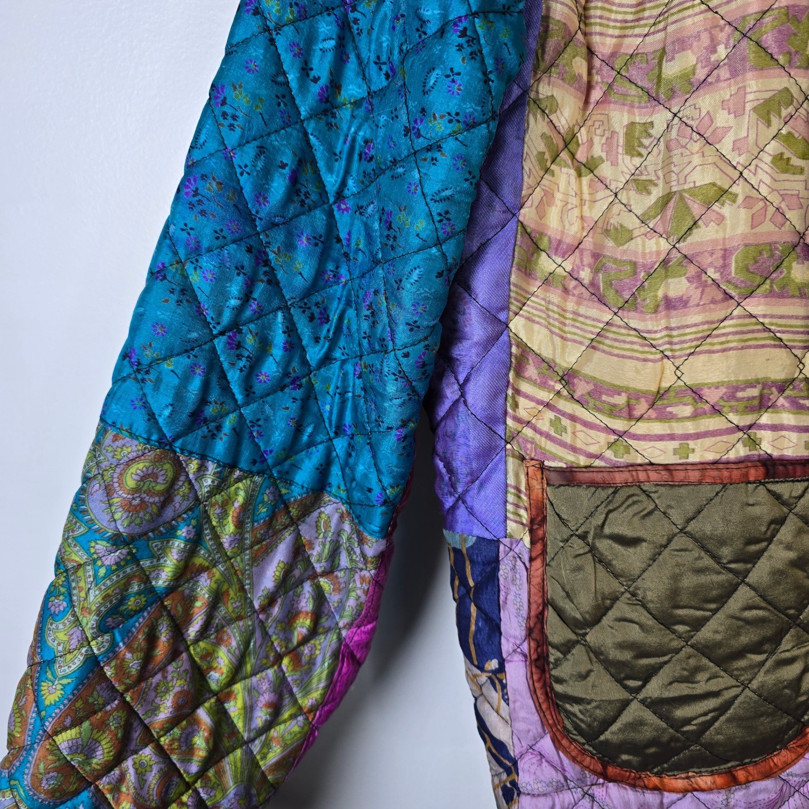 Sacred Threads Silk Patchwork Quilted Jacket Wome… - image 4