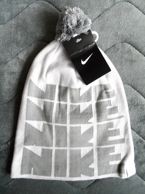 nike bobble hat mens