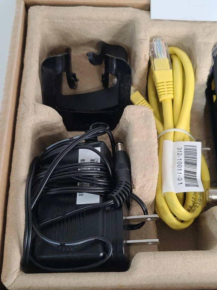 NETGEAR High Speed DOCSIS 3.0 Cable Modem For Xfinity-Time Warner CM400AZNA - Image 2 of 4