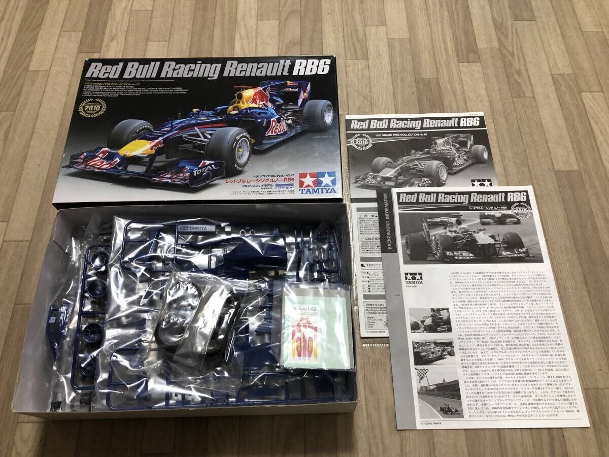 TAMIYA 1/20 Red Bull Racing Renault RB6 Plastic model TAMIYA 1/20 Red Bull Racing Renault RB6 Plastic model
