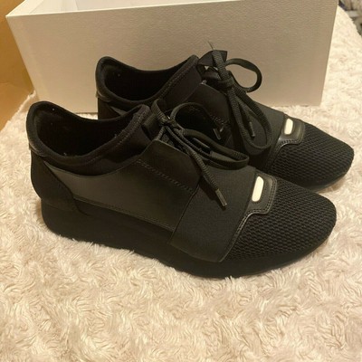 triple black balenciaga runners