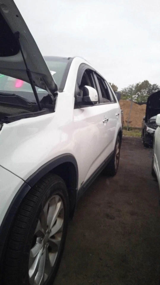 Brazo de control inferior inferior delantero izquierdo usado se adapta a: Kia Sorento 2015 delantero izquierdo Foto 2 de 4