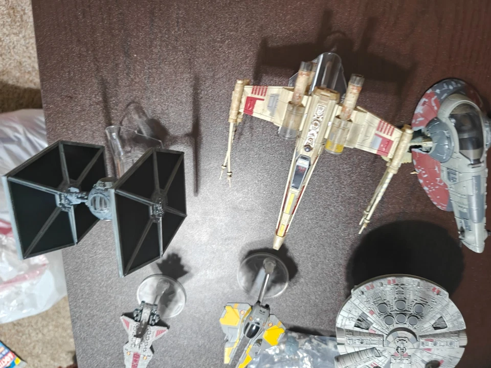 Лот товаров Hot Wheels Elite модель истребителя X-Wing Millenium Falcon Tie Fighter Star Wars - Изображение 4 из 4